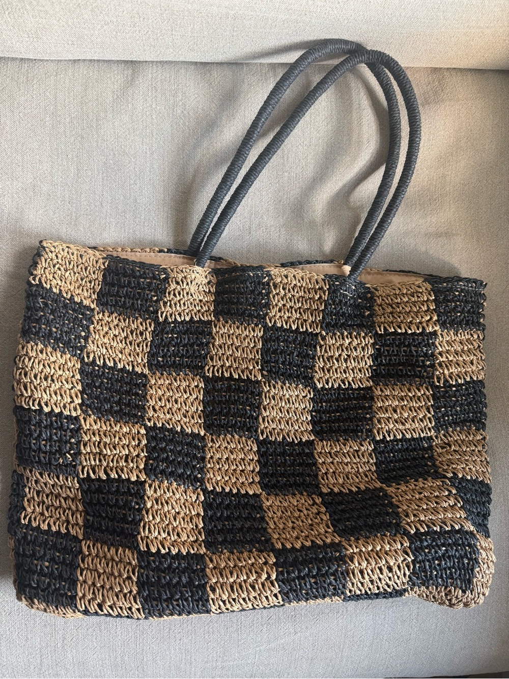 GAP Woven Checkerboard Tote in Black and Tan - Picture 2 of 3